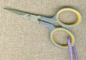 Choosing embroidery and fabric scissors 